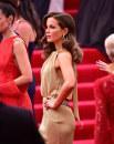 Met Gala 2015, i look più belli da Anne Hathaway ad Amal Clooney Met Gala 2015, i look più belli