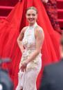Met Gala 2015, i look più belli da Anne Hathaway ad Amal Clooney Met Gala 2015, i look più belli