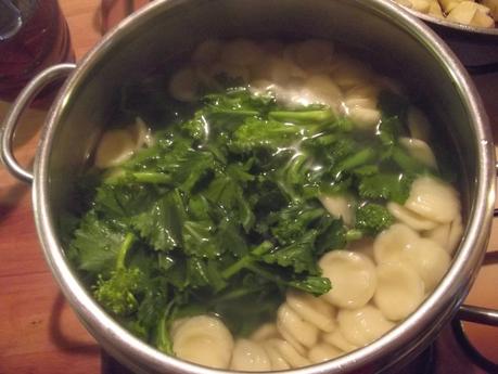 ORECCHIETTE CON LE CIME DI RAPA