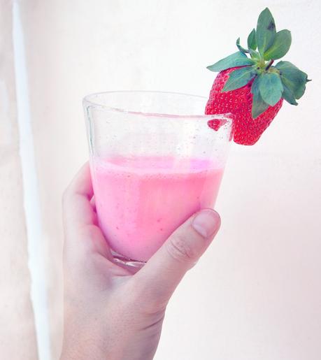 Smoothie fragole e yogurt 