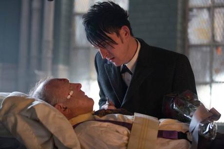 Recensione | Gotham 1×22 “All Happy Families Are Alike”