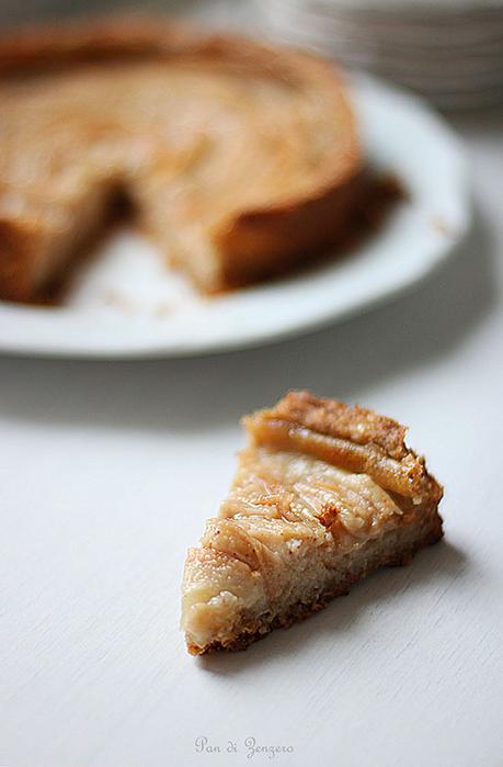 crostata con crema pasticcera alla nocciola e pere