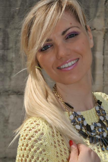 OUTFIT: YELLOW SWEATER AND BLUE SKIRT