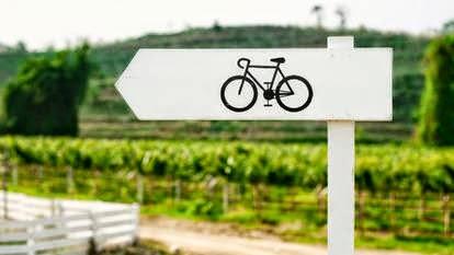 La miglior amica delle passeggiate in biciletta è l'acqua