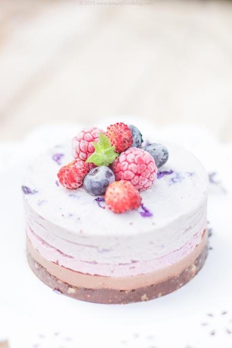 Cheesecake Raw al Cocco con Frutti di bosco e Lavanda | Vegan  & Gluten Free