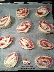 Girelle di pasta per pizza con prosciutto, mozzarella e pomodoro: nuove idee 20150429_173043