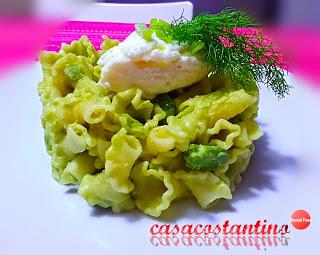 Riccioli con fave e ricotta e crema di fave e ricotta aromatizzati al finocchietto