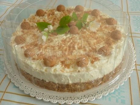 Cheesecake amaretti e profumo di vaniglia