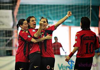 Azevedo segna il gol dello 0-1 del Real Statte in casa dell'Acquedotto calcio a 5 femminile