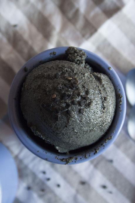 Gelato al sesamo nero vegan