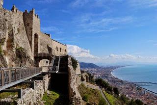 Salerno: itinerario medioevale