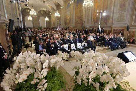 BOLOGNA: GRANDE SUCCESSO PER IL FESTIVAL DELLA SCIENZA MEDICA. LA LUNGA VITA Bologna, 07/05/2015. FESTIVAL DELLA SCIENZA MEDICA. SALONE DEL PODESTÀ. INAUGURAZIONE. Saluti di benvenuto delle Autorità. Foto Paolo Righi/Meridiana Immagini