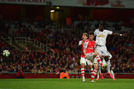 Gomis beffa l’Arsenal nel finale, terzo posto a rischio [VIDEO]