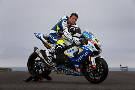 Suzuki GSX-R 1000 Team Voltcom Crescent Suzuki WSBK 2015