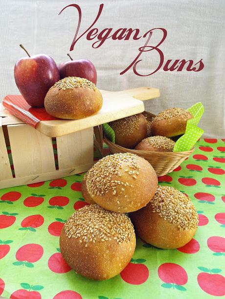 Vegan buns ovvero panini da burger senza uova e latticini