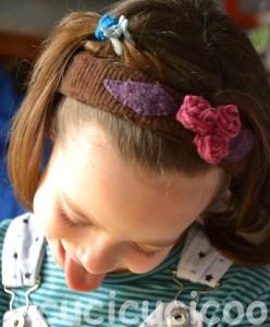 fascia per capelli da bambina fatta da lana infeltrita | www.cucicucicoo.com