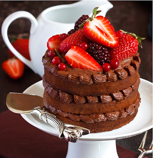 torta cioccolato con frutti rossi