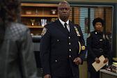 “Brooklyn Nine-Nine Capitano Holt lascerà Distretto?