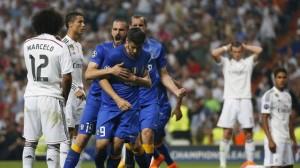 L'esultanza dei giocatori juventini dopo il gol del pareggio di Morata ieri sera (globoesporte.globo.com)