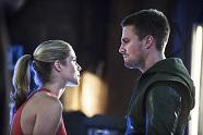 “Arrow 3” post-fnale: quali sono le prospettive per Oliver e Felicity?