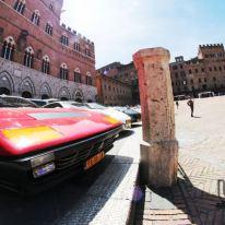 Ferrari in Piazza del Campo