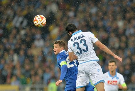 Le pagelle di Dnipro-Napoli: Benitez e Higuain, nessuno li rimpiangerà. Britos effemminato