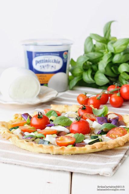 Crostata salata con verdure saltate e mozzarella di bufala Pettinicchio