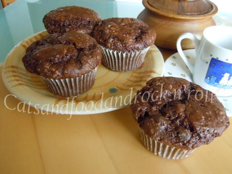 Muffin al doppio cioccolato e avocado