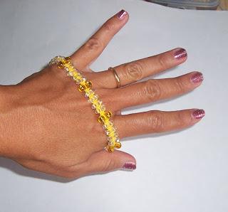 tecnica per rendere rigidi i bracciali  friendship bracelets