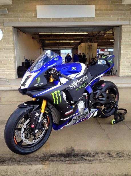 Yamaha YZF-R1 AMA Team Monster Energy Graves Yamaha 2015