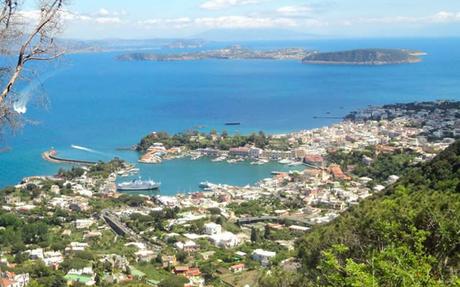 Andar per sentieri a Ischia: alla scoperta dell’Isola Verde