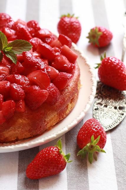 Torta di fragole e cocco