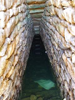 Archeologia in Sardegna. Pozzo sacro di Milis, a Golfo Aranci, abbandonato a sé stesso?