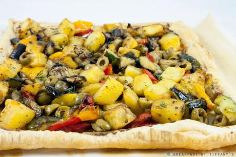 Sfogliata di ortaggi grigliati e ricotta / Ricotta cheese and roasted vegetables puff tart