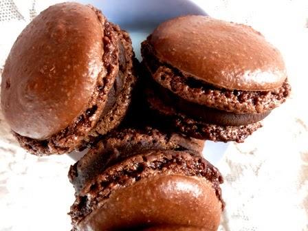 MACARON CON GANACHE AL CIOCCOLATO