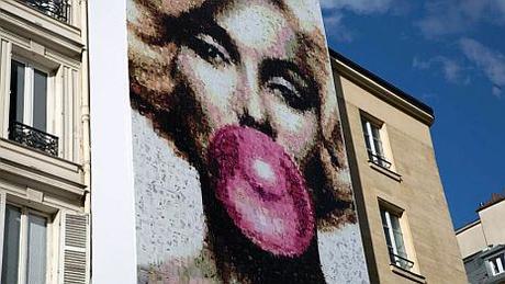 Miss: Bubble: Marylin Monroe incanta la rue Saint Honoré 