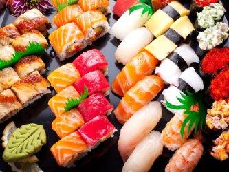 La ricetta del sushi per una cena che arriva da lontano