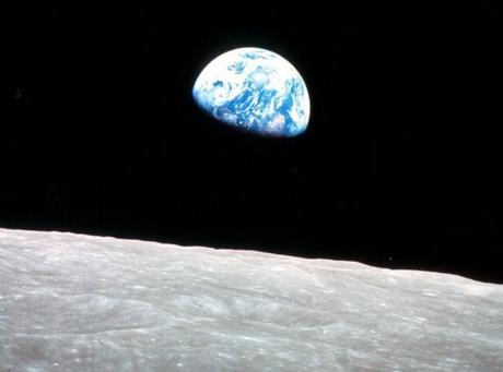 earthrise_strip