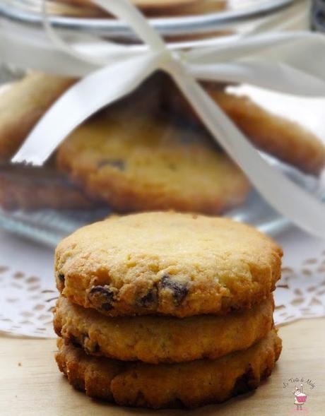 Biscotti con farina di riso e gocce di cioccolato (gluten free)