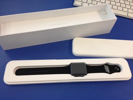 Apple Watch Sport Space Gray, unboxing e recensione dopo la prima settimana di utilizzo! Apple Watch Unboxing - Eccolo in tutta la sua bellezza!