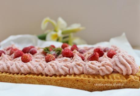 Crostata al Farro con Ganache di Cioccolato Bianco alle Fragole