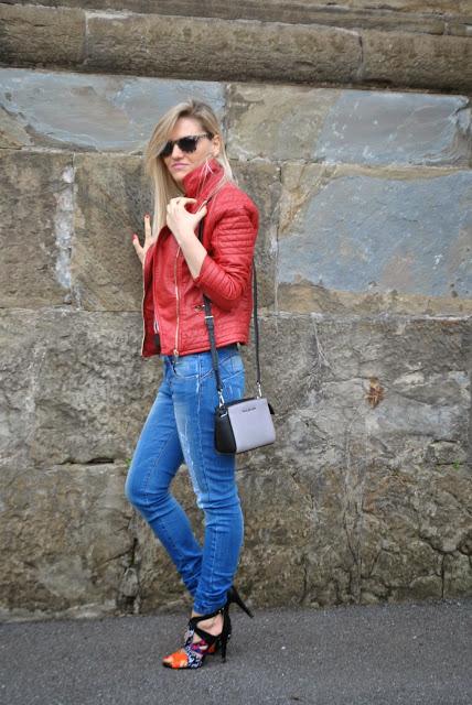 jeans skinny sandali pimkie occhiali da sole carrera mini selma michael kors outfit jeans e tacchi outfit jeans skinny come abbinare i jeans skinny abbinamenti jeans skinny mariafelicia magno fashion blogger colorblock by felym fashion blog italiani fashion blogger italiane blog di moda blogger italiane di moda blogger di moda milano borsa mini selma michael kors outfit maggio 2015 outfit primaverili outfit primaverili donna outfit primaverili casual outfit rock donna jeans e tacchi come abbinare jeans e tacchi how to wear jeans and heels jeans and heels outfit spring outfit glam outfit for girls fashion bloggers italy girls blonde hair blonde girls blondie ragazze bionde capelli biondi michael kors bag mini selma lookbook street style 