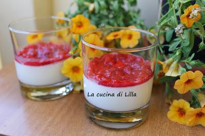 Dolci al cucchiaio: Panna cotta alle fragole