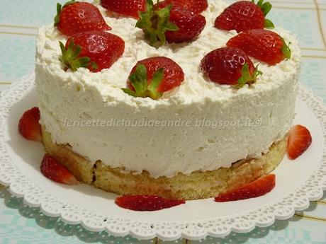 Cheesecake al cocco e fragole