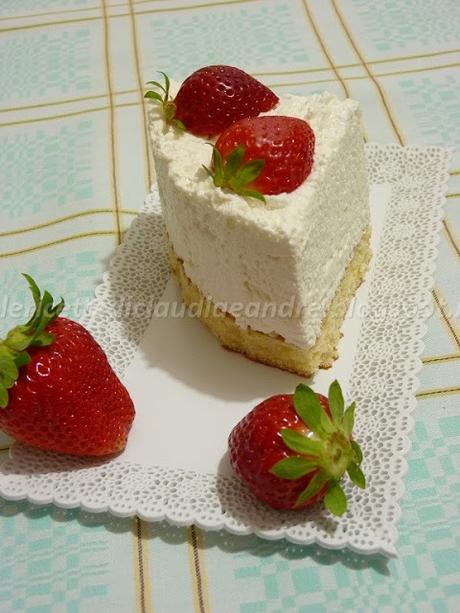 Cheesecake al cocco e fragole