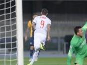 Toni segna doppietta soffia primo posto Icardi