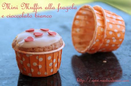 Muffin al cioccolato bianco e succo di fragola