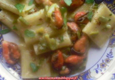 Paccheri rigati con cozze e zucchine