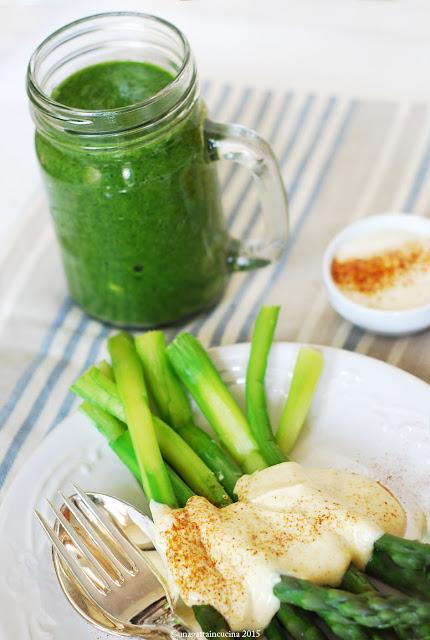 Asparagi in salsa olandese vegana + green smoothie | Asparagus with Vegan Hollandaise Sauce + green smoothie