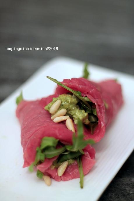 involtini-carpaccio-con-pesto-rucola-e-pinoli